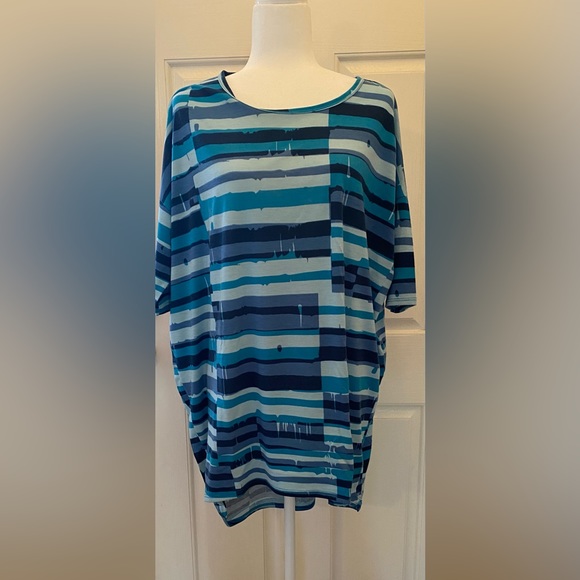 Blue patterned LLR Irma hi-low tunic tee, size L - Picture 1 of 6